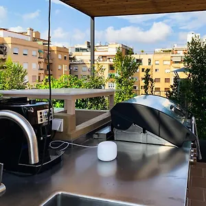 exclusive-penthouse-with-urban-roof-garden.topbarcelonahotels.com/